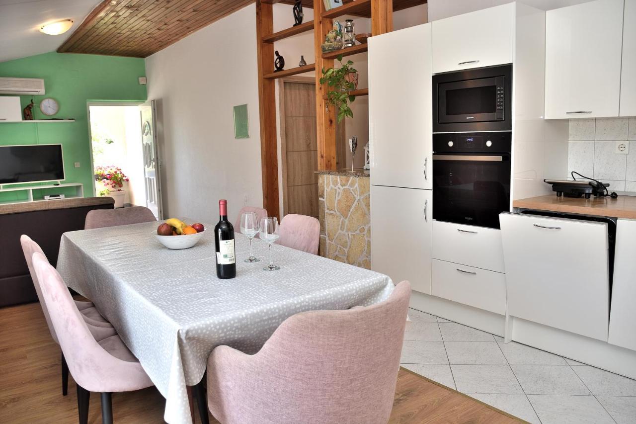 Apartment Leonora Vodice Buitenkant foto
