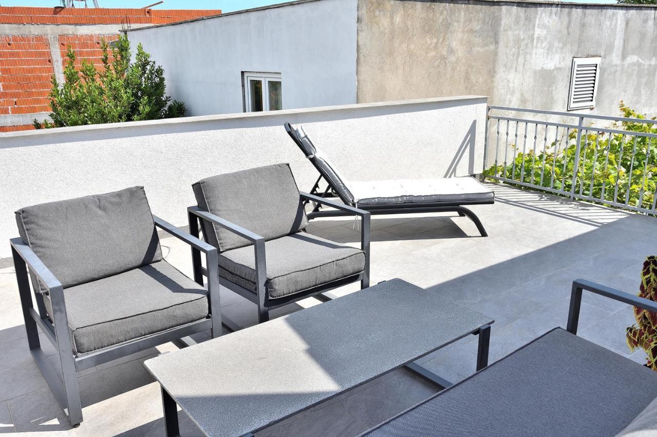 Apartment Leonora Vodice Buitenkant foto
